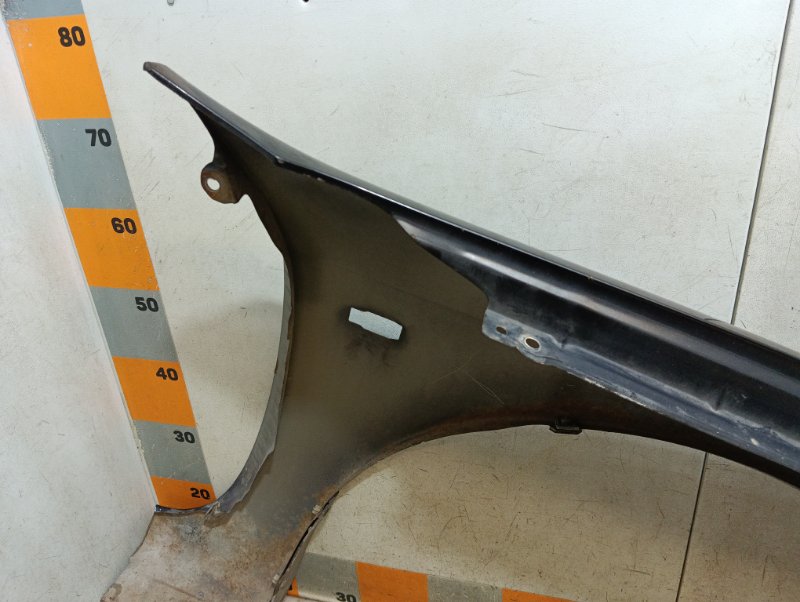 Крыло переднее левое