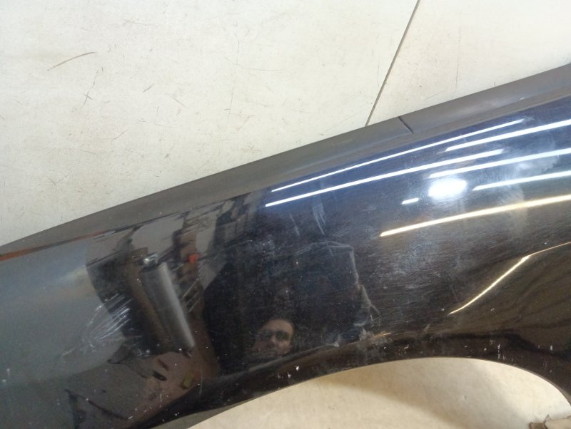 Крыло переднее левое