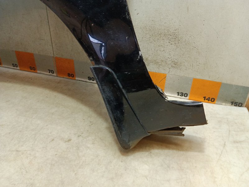 Крыло переднее левое