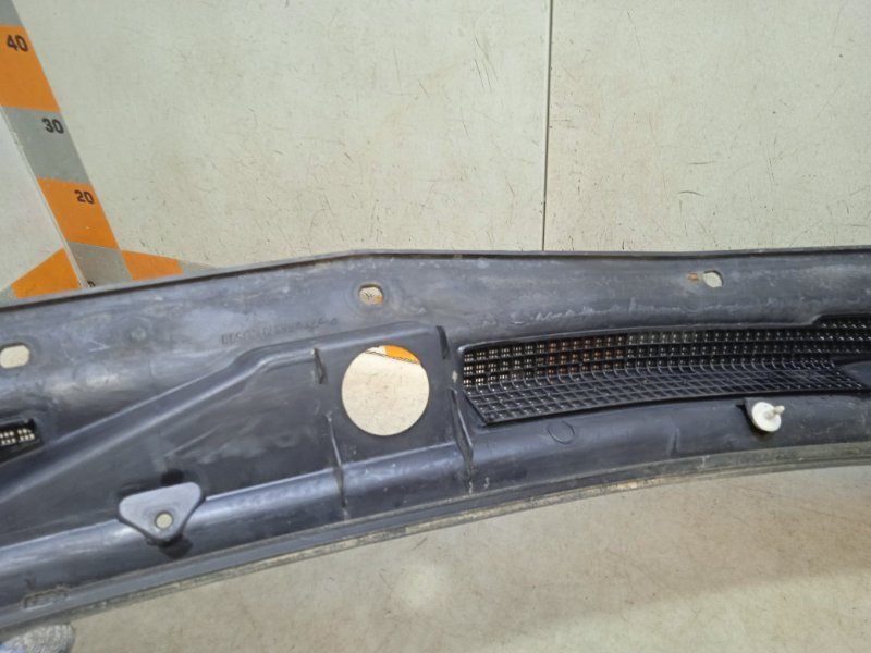 Решетка стеклоочистителей (Жабо)