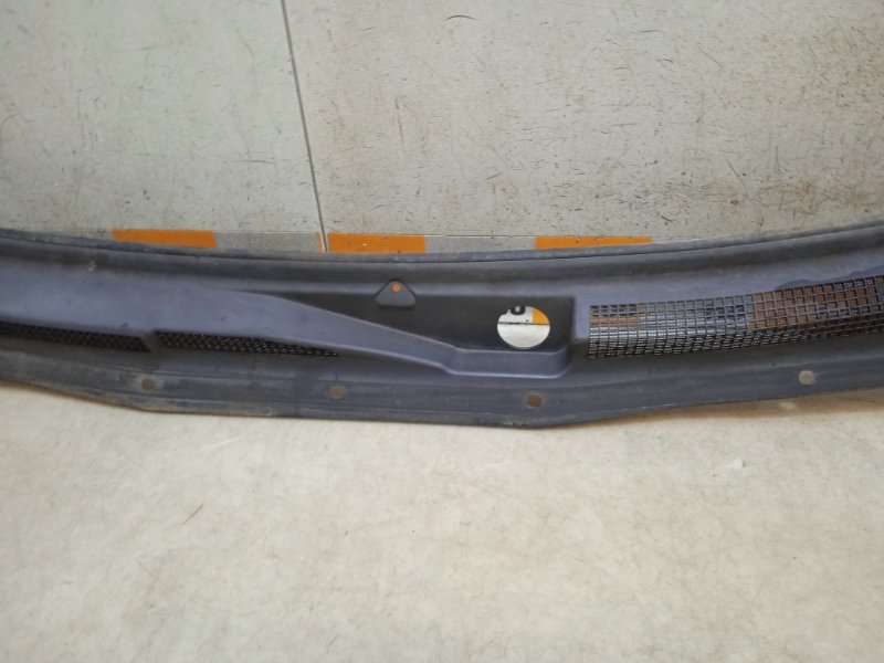 Решетка стеклоочистителей (Жабо)