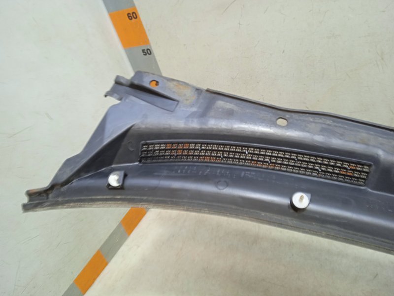 Решетка стеклоочистителей (Жабо)