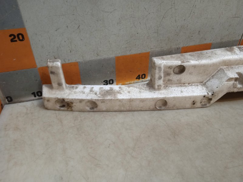 Наполнитель переднего бампера