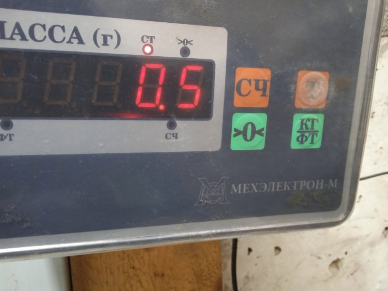 Петля капота правая