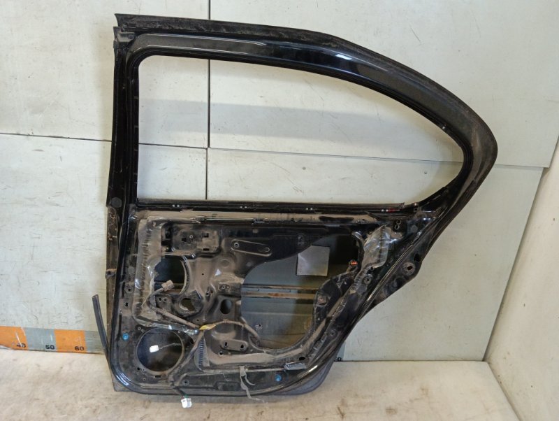 Дверь задняя правая