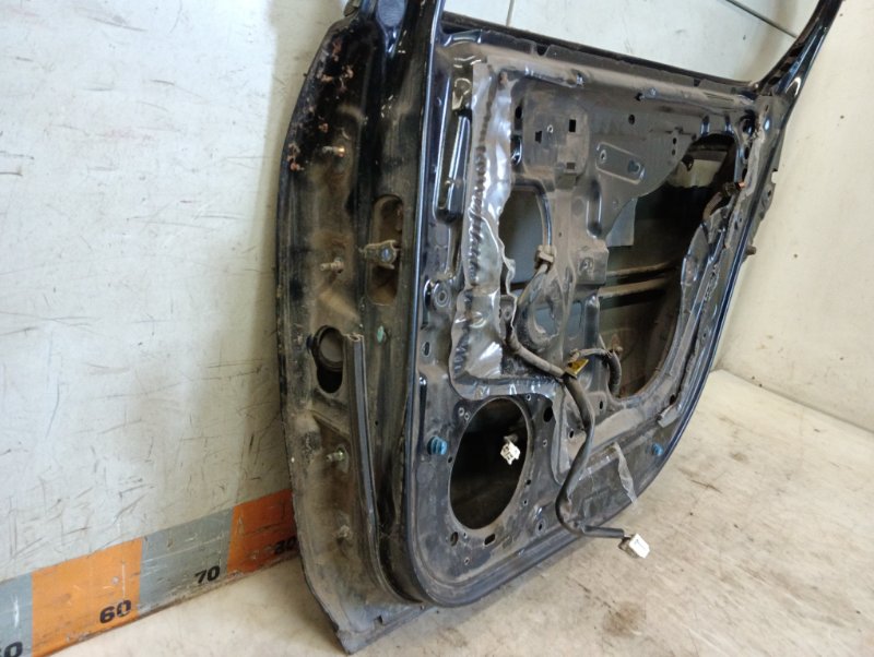 Дверь задняя правая