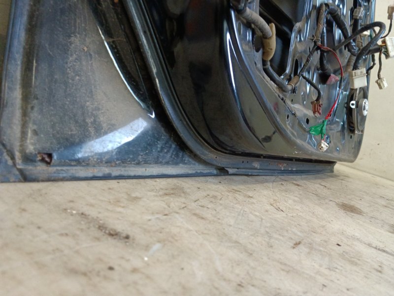 Дверь передняя левая