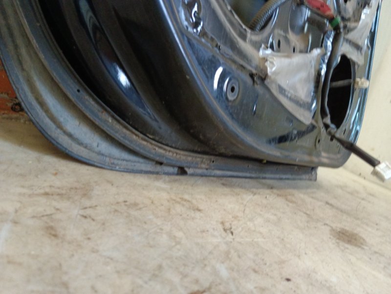 Дверь задняя левая