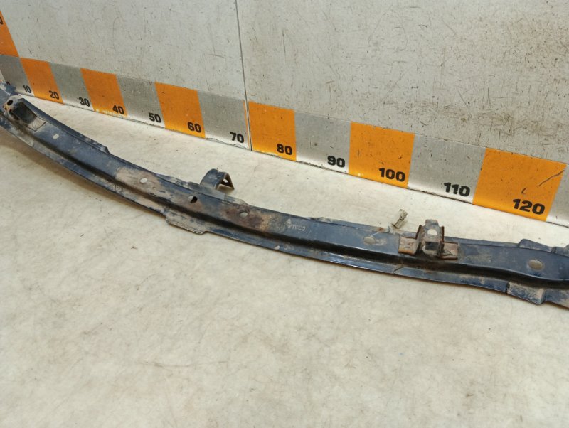 Усилитель переднего бампера