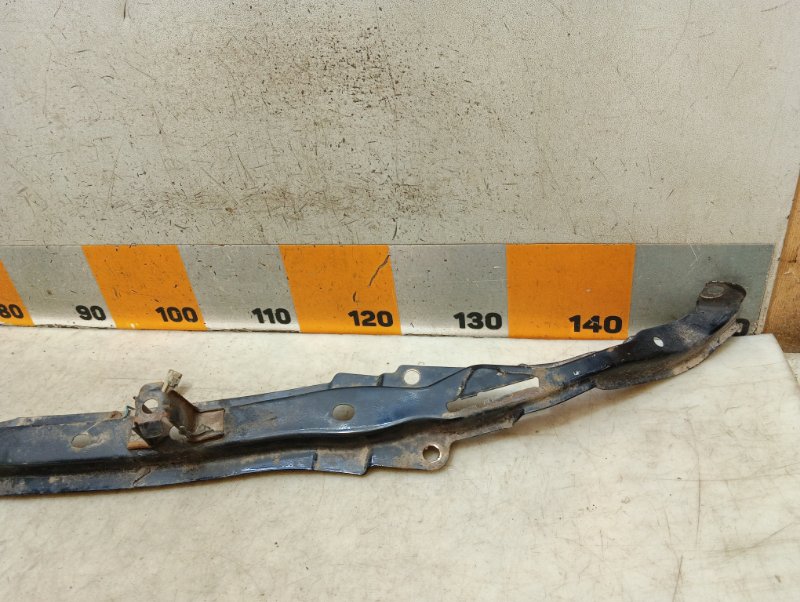 Усилитель переднего бампера