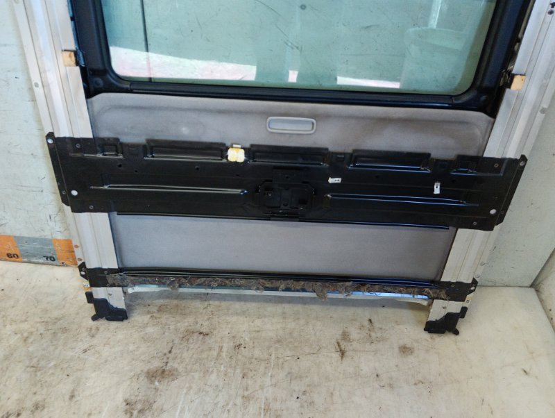 Люк в сборе электрический