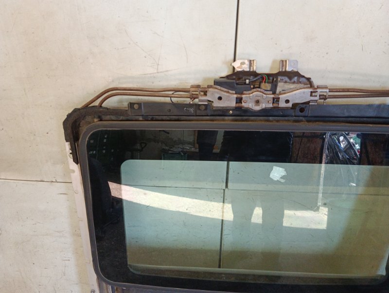 Люк в сборе электрический