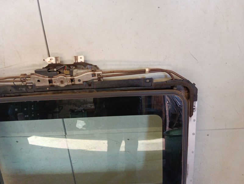 Люк в сборе электрический