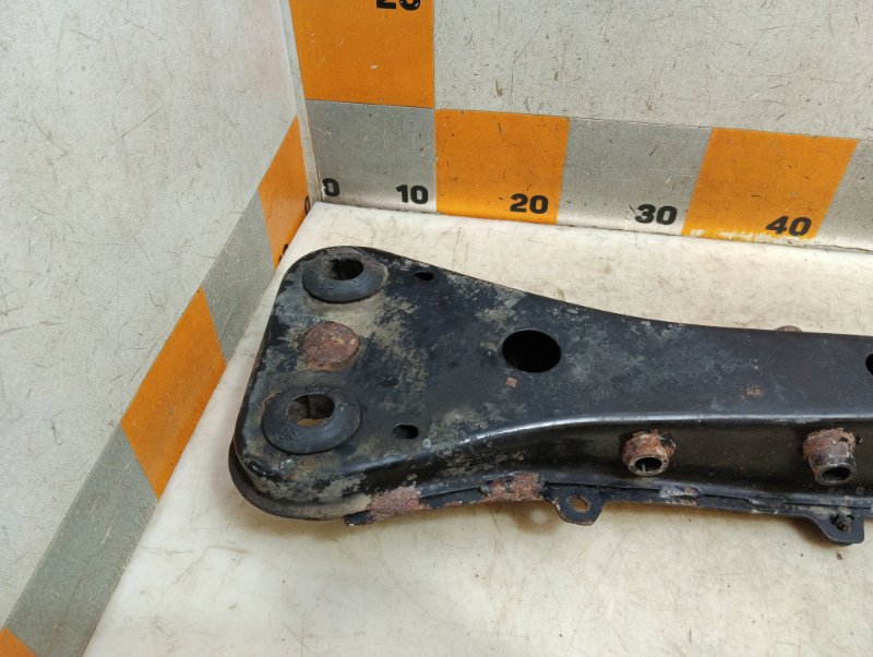 Балка передняя продольная