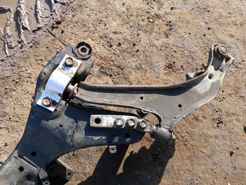 Балка подмоторная