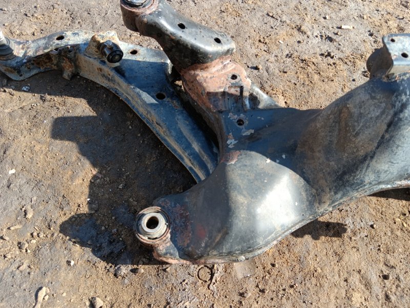 Балка подмоторная