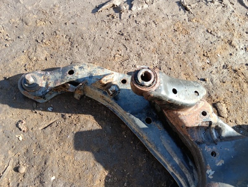 Балка подмоторная