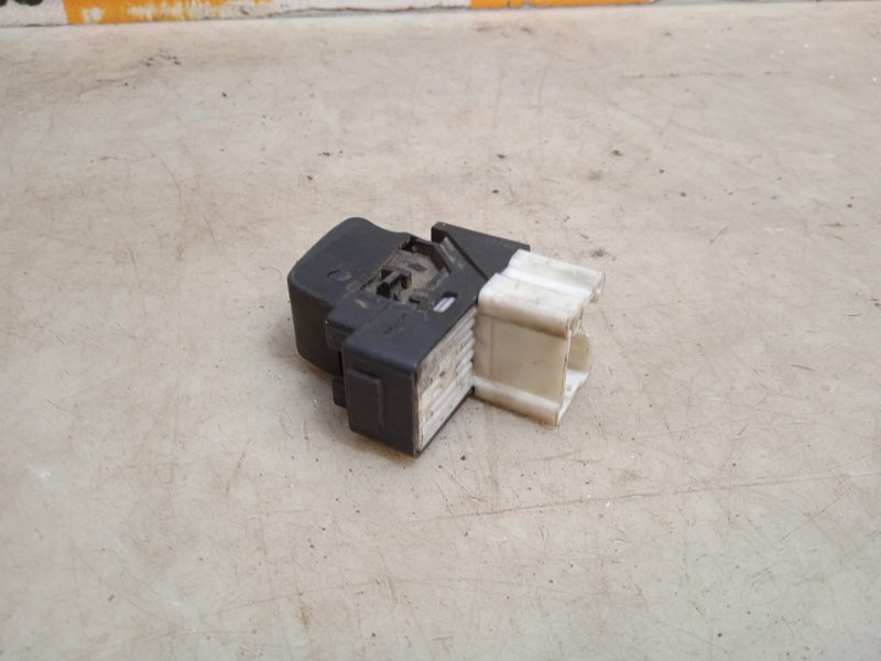 Кнопка стеклоподъемника