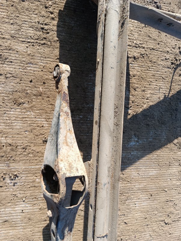 Балка задняя