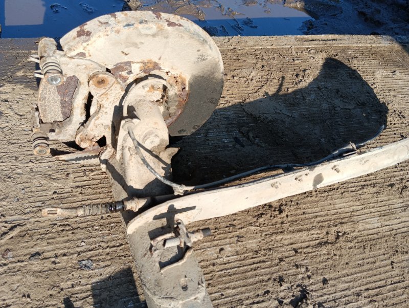 Балка задняя