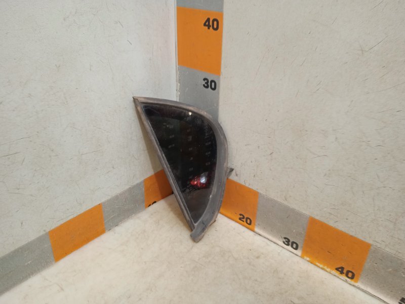 Стекло двери задней левой