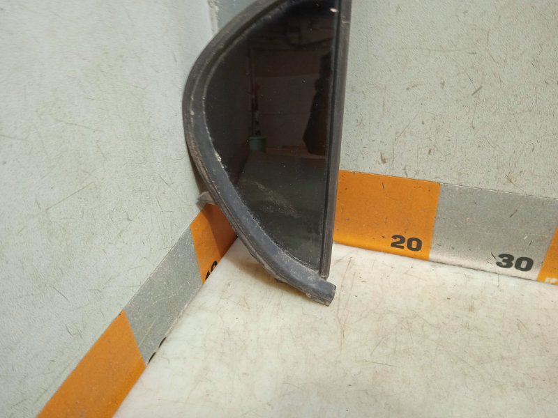 Стекло двери задней правой