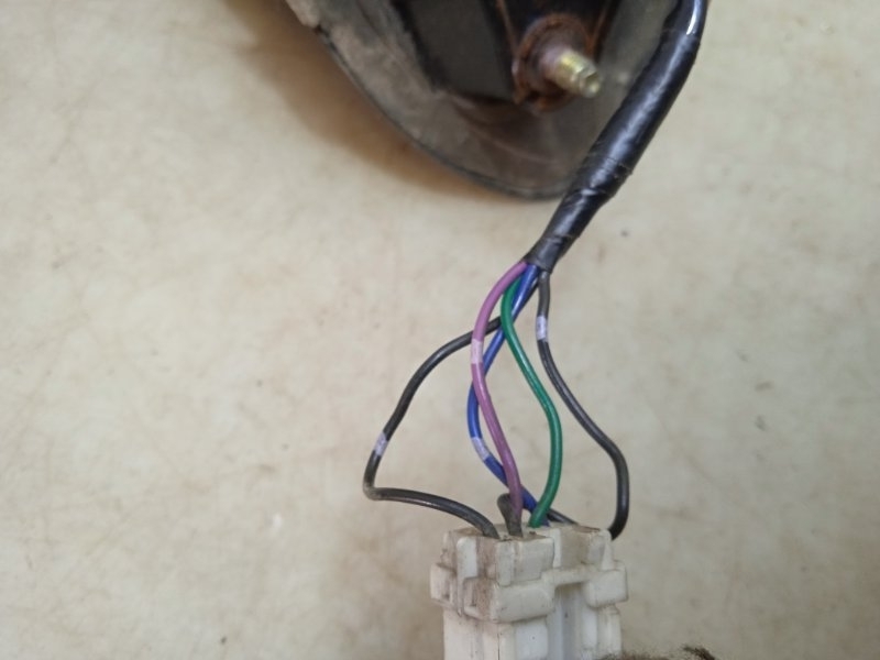 Зеркало левое электрическое