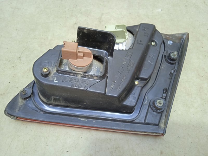 Фонарь задний левый