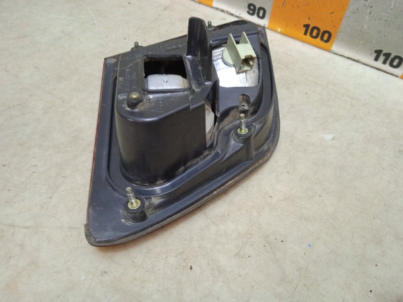 Фонарь задний правый