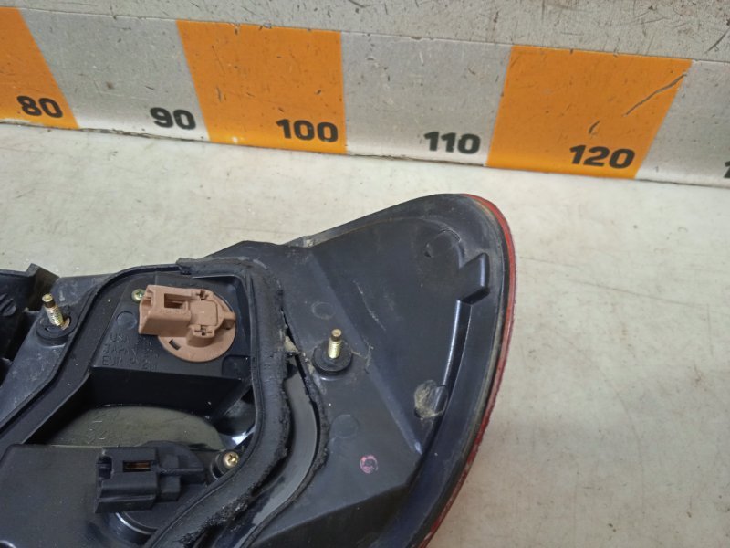 Фонарь задний левый