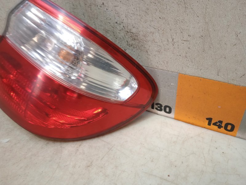 Фонарь задний правый