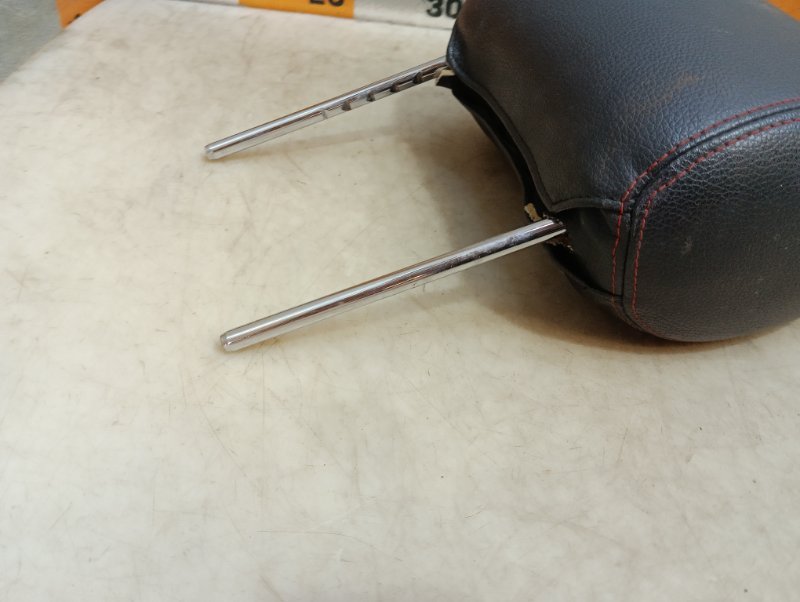 Подголовник сиденья