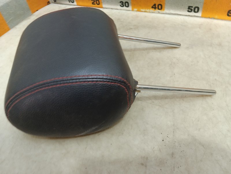 Подголовник сиденья