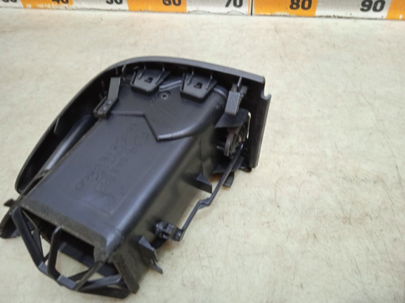 Дефлектор воздушный