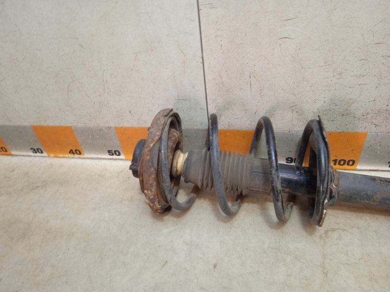 Амортизатор передний