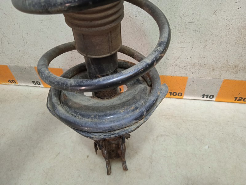 Амортизатор передний