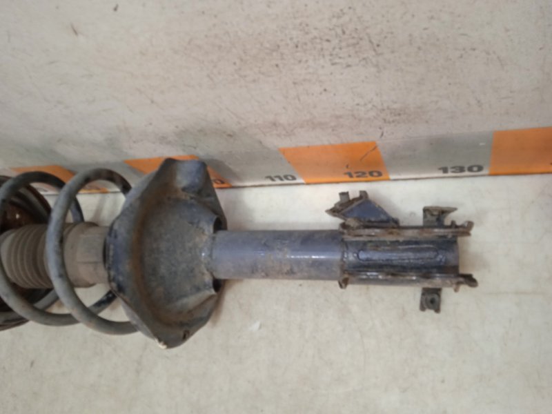 Амортизатор передний