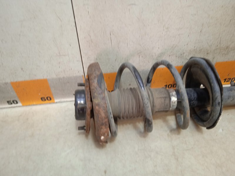 Амортизатор передний