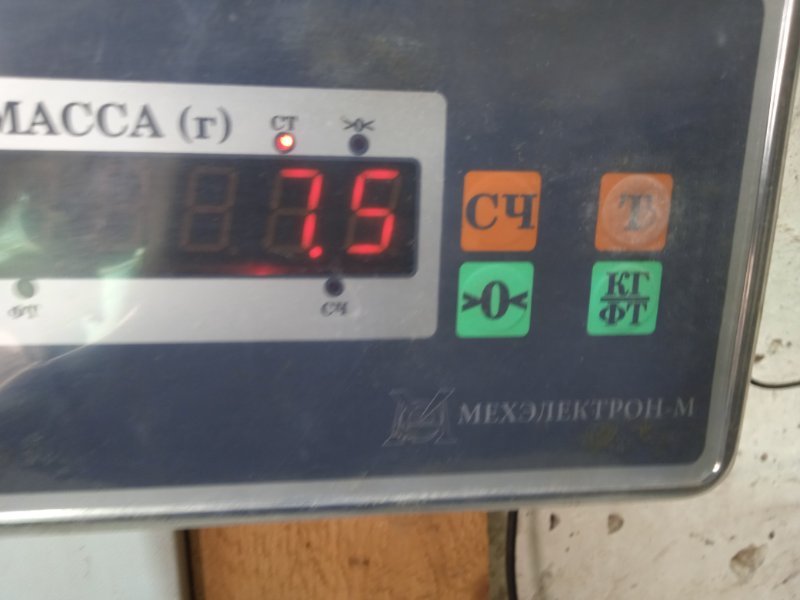 Кулак поворотный передний левый