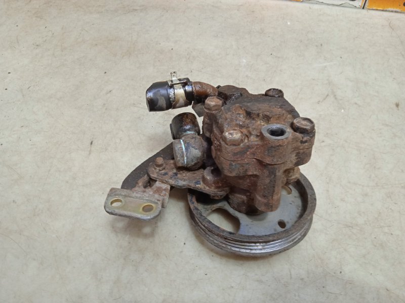 Насос ГУР (гидроусилитель руля)