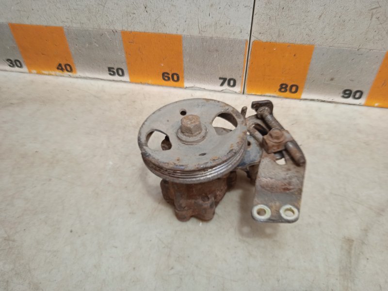 Насос ГУР (гидроусилитель руля)