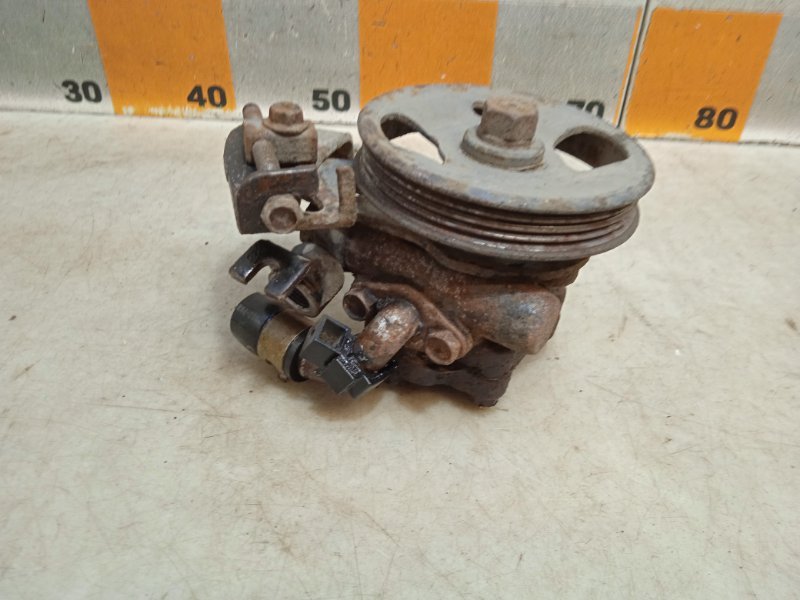 Насос ГУР (гидроусилитель руля)