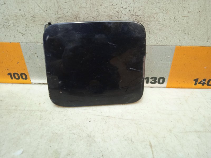 Лючок бензобака