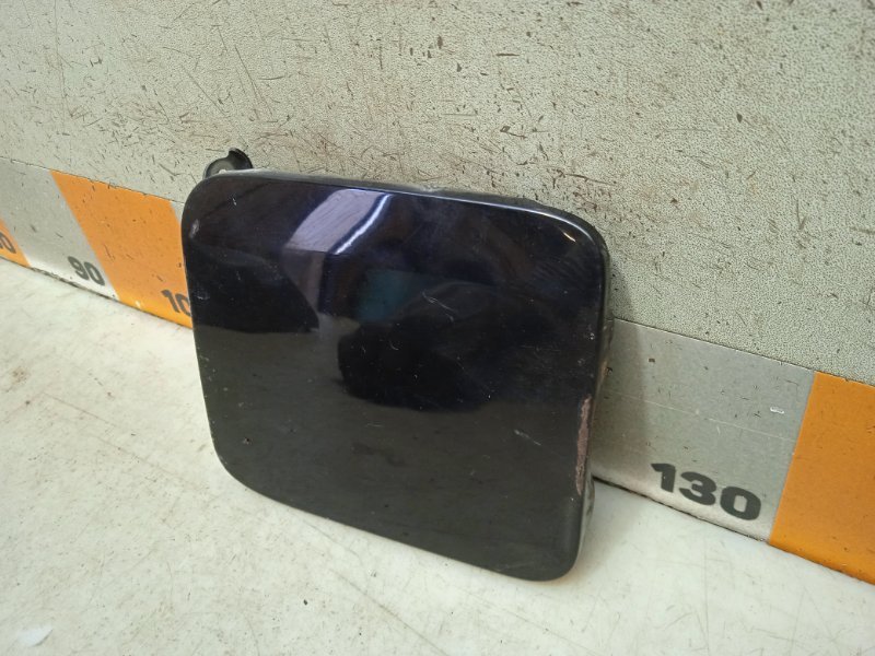 Лючок бензобака