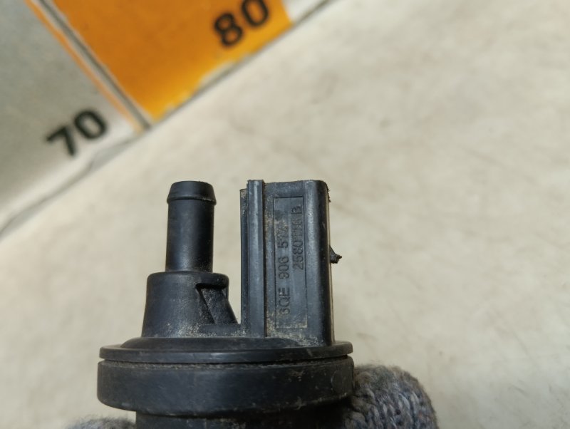 Клапан вентиляции топливного бака