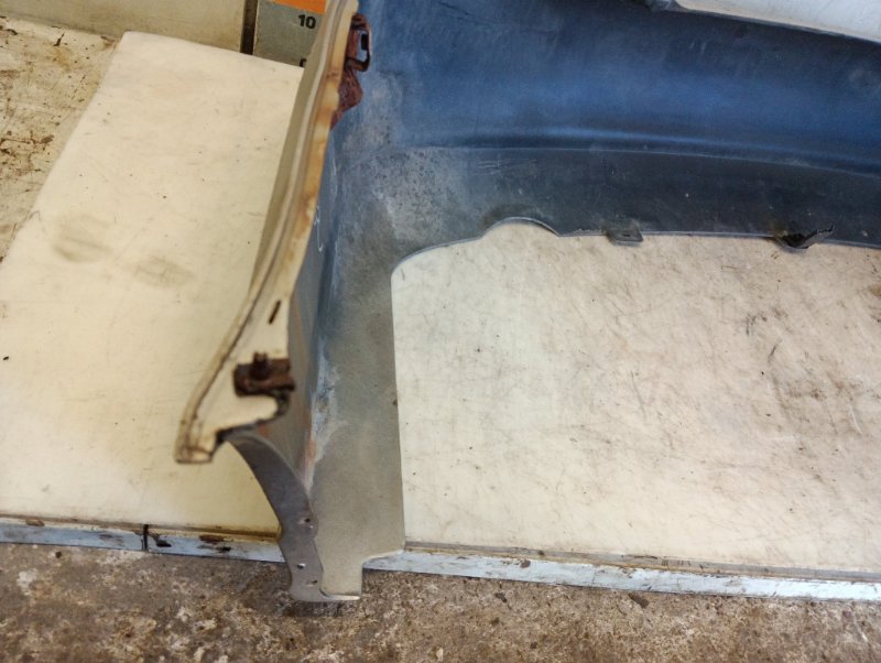 Бампер задний