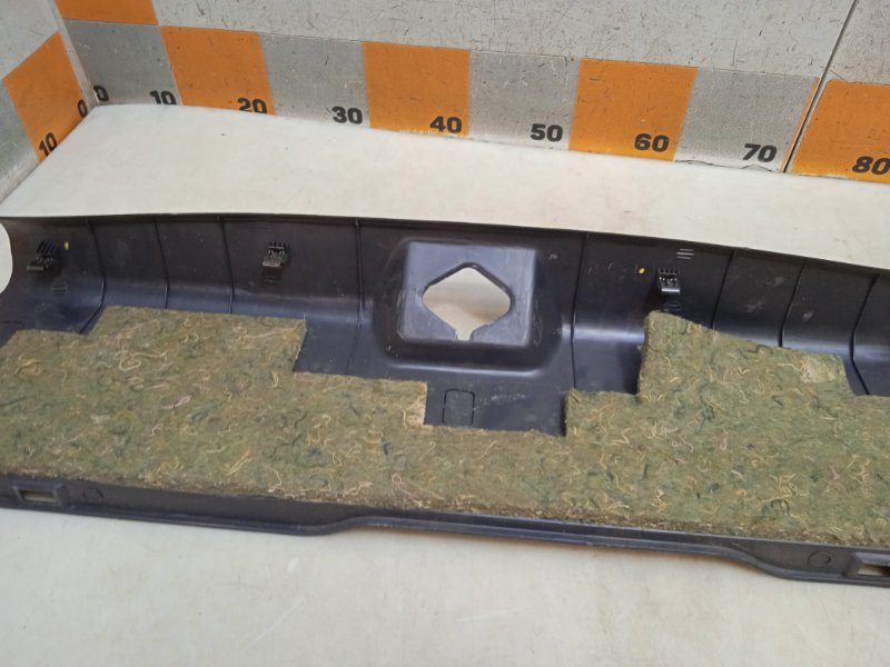 Обшивка багажника