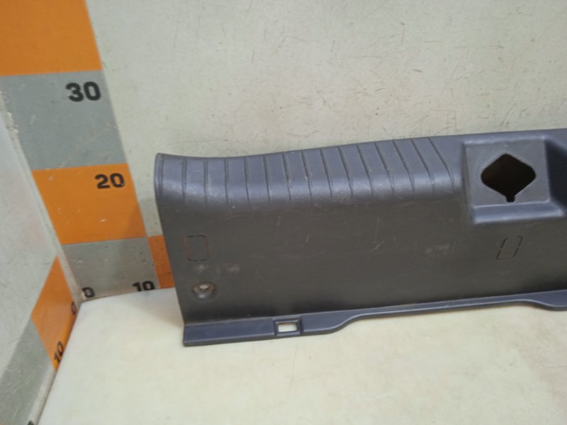 Обшивка багажника