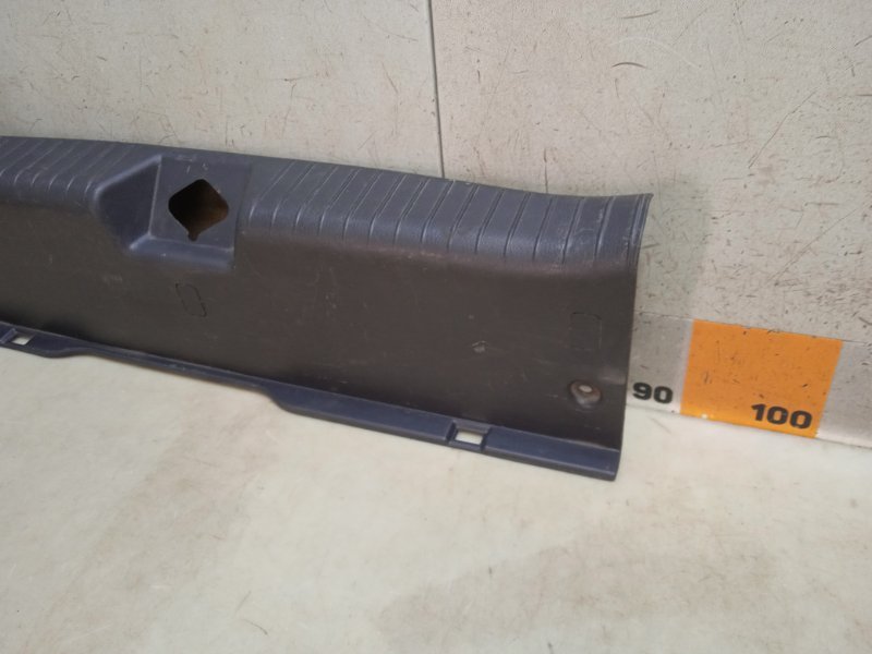 Обшивка багажника