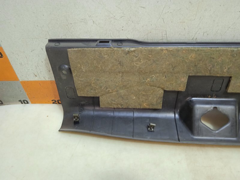 Обшивка багажника